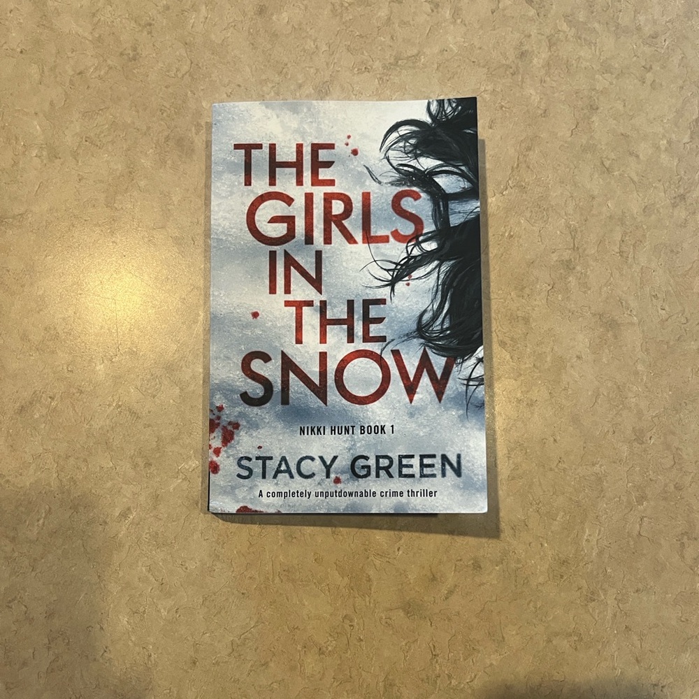The Girls in the Snow Paperback